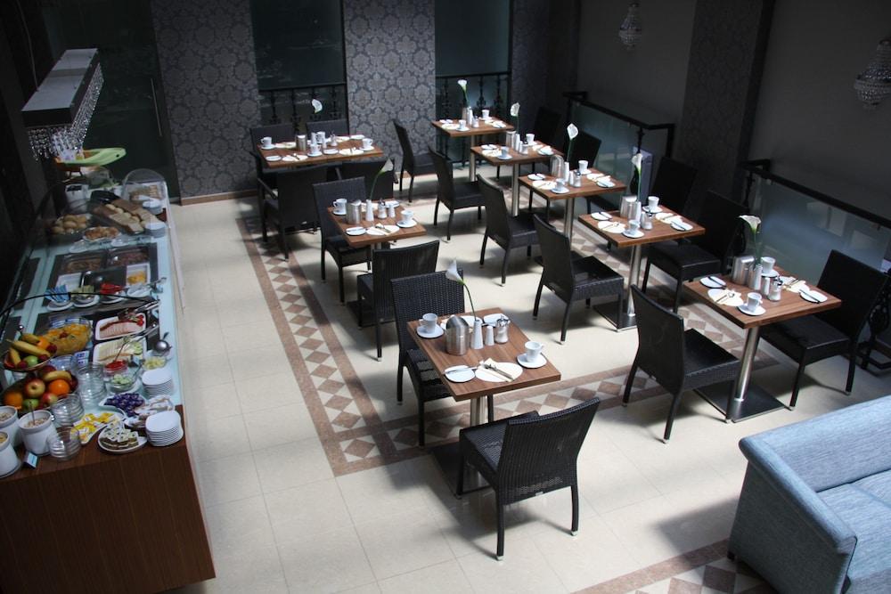 Bristol Hotel 4*